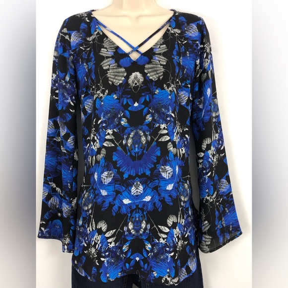 Express Black Floral Tunic Top - Picture 13 of 16